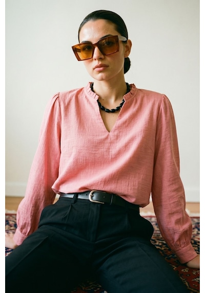 Armonika Kadın Açık Pembe V Yaka Yakası Pile Detaylı Beli Lastikli Manşetli Bluz Arm-26k001020 Armonika Kadın Açık Pembe V Yaka Yakası Pile Detaylı Beli Lastikli Manşetli Bluz Arm-26k001020