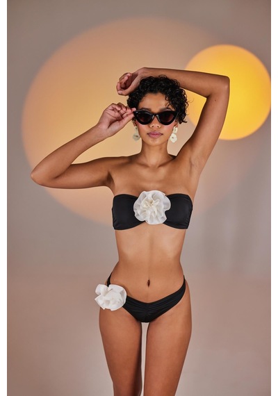 Holly Lolly Çıkarılabilir Çiçek Detaylı Premium Sleek Bikini Üstü Siyah