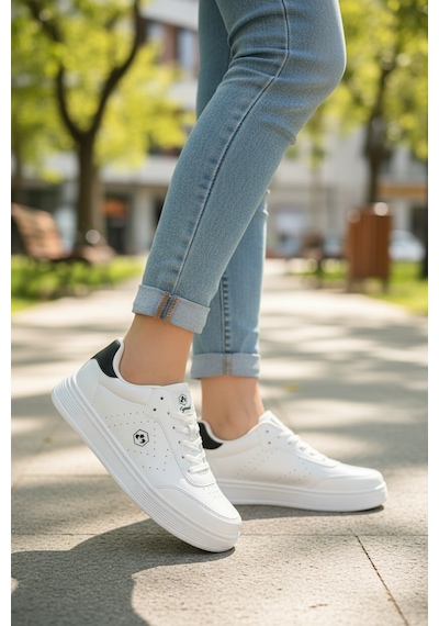 Enoch Kadın Spor Ayakkabı Amblem Detaylı Ve Ortopedik Düz Tabanlı Casual Sneaker Beyaz Siyah Enoch Kadın Spor Ayakkabı Amblem Detaylı Ve Ortopedik Düz Tabanlı Casual Sneaker Beyaz Siyah