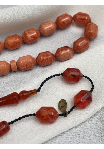 Ayhan Turan İmzalı El Boy Kapsül Kiremit Kırmızısı Sıkma Kehribar Tesbih 7x10 Mm Kırmızı
