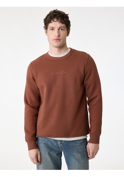 Koton Regular Fit Uzun Kollu Şardonlu Bisiklet Yaka Basic Baskılı Sweatshirt Kiremit 6sam70046mk Kiremit