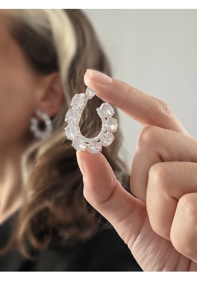 Çiçek Model Zirkon Taşlı Abiye Gümüş Renk Küpe Gümüş