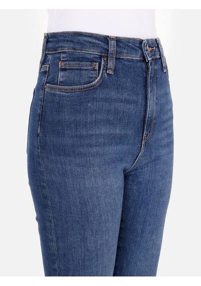 Colins 791 Monica Normal Kesim Normal Bel Genişleyen Paça Mavi Kadın Pantolon Cl1070942 Denim Colins 791 Monica Normal Kesim Normal Bel Genişleyen Paça Mavi Kadın Pantolon Cl1070942 Denim