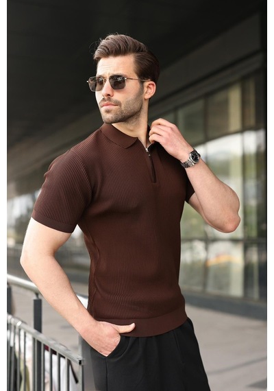 Madmext Kahverengi Yarım Fermuar Detaylı Polo Yaka Triko Erkek Tişört E7492