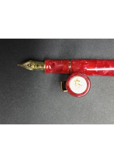 Jinhao Prestij 100 Serisi Dolma Kalem Geleneksel Ef Uçlu,kırmızı Mermer Desen Gövde Reçine Ve Pigment Boya İle Kaplıdır,mürekkep Ve Kartuşlu Kullanıma Uygundur Jinhao Prestij 100 Serisi Dolma Kalem Geleneksel Ef Uçlu,kırmızı Mermer Desen Gövde Reçine Ve Pigment Boya İle Kaplıdır,mürekkep Ve Kartuşlu Kullanıma Uygundur