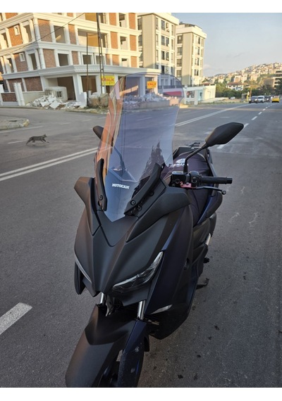 Motocam Yamaha Xmax Ön Cam 2018-2022 Model 65cm Füme Renkli 4mm