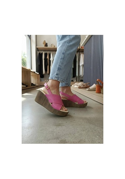Pynare Kadın Pembe Çapraz Bantlı Dolgu Topuk Sandalet Pembe Pembe