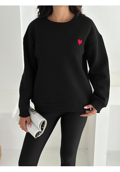 Kadın Kalp Nakışlı Sweatshirt Sade & Sevgi Dolu Stil Siyah