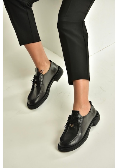 Fox Shoes V944085603 Siyah Hakiki Deri Bağcıklı Günlük Kadın Ayakkabı Siyah