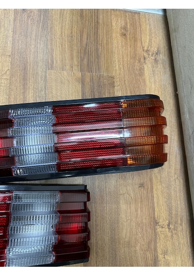 Mercedes W126 Sağ Sol Stop Lambası Kasalı Çift