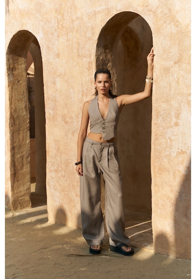 Mai Collection Mai Studios Co. Lvdovila Füme Keten Crop Yelek Pantolon Takım Füme Mai Collection Mai Studios Co. Lvdovila Füme Keten Crop Yelek Pantolon Takım Füme