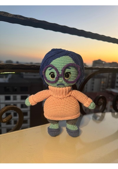 Trısteza Sadness Amigurumi Bebek 20 Cm 008