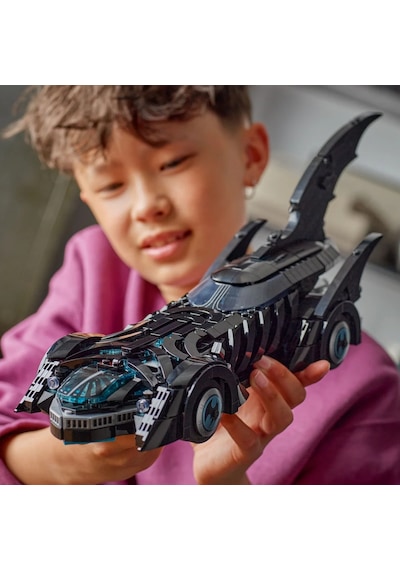 LEGO® DC Batman™: Batman Forever™ Batmobile™ 76304 - 12 Yaş ve Üzeri için Dekoratif Oyuncak Yapım Seti (909 Parça)