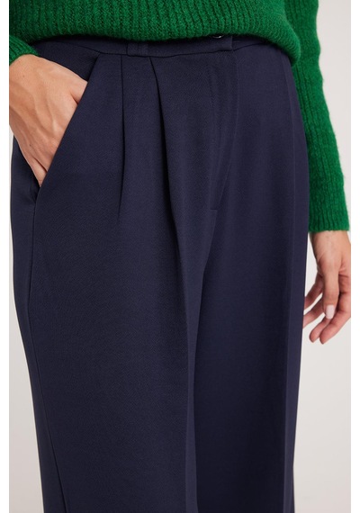 Tudors Kadın Regular Fit Klasik Kesim Yüksel Bel Geniş Paça Lacivert Pantolon-39583 Lacivert Tudors Kadın Regular Fit Klasik Kesim Yüksel Bel Geniş Paça Lacivert Pantolon-39583 Lacivert