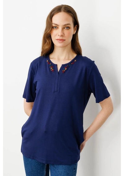 Desen Triko Kadın Açma Yaka Nakış İşlemeli T-shirt 25703 Lacivert Lacivert