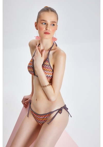 Too Salty Swimwear Kadın Çok Renkli Dantelli Yandan Bağlamalı Üçgen Bikini Takımı 24s115st Çok Renkli Too Salty Swimwear Kadın Çok Renkli Dantelli Yandan Bağlamalı Üçgen Bikini Takımı 24s115st Çok Renkli