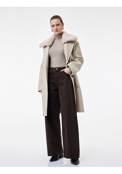 Koton Çıkarılabilir Suni Kürk Yaka Kaban Oversize Kaşe Uzun Kollu Cepli Düğmeli Bej 6wak00286ew Ekru Koton Çıkarılabilir Suni Kürk Yaka Kaban Oversize Kaşe Uzun Kollu Cepli Düğmeli Bej 6wak00286ew Ekru