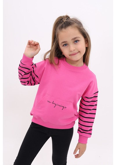 Kız Çocuk Relax Fit Bisiklet Yaka Cepli Baskılı Sweatshirt - Kolu Çizgili & 2 İplik Fuşya