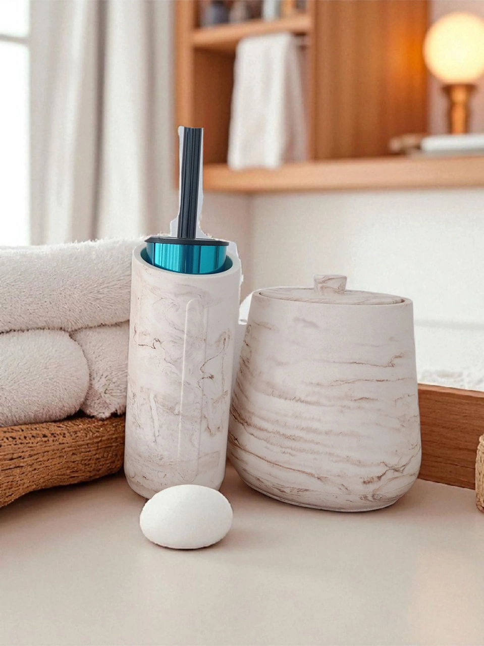 4 Parça Mermer Desenli Beton Banyo Wc Seti Tuvalet Fırçası Çöp Kovası 4 Litre Bej