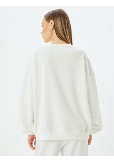 Koton Oversize Sweatshirt Fiyonk Baskılı Bisiklet Yaka Sloganlı Şardonlu Ekru 5wal10644ık Ekru