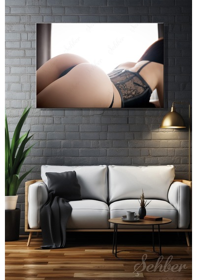 Siyah Dantelli Büstiyerli Tangalı Kadın Model Estetik Renkli Fotoğraf Yatay Kanvas Tablo Tekli 3325