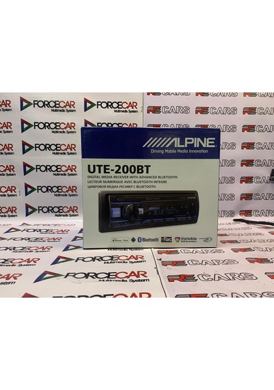 Alpine Ute-200Bt Bluetooth. Usb. Aux Girişli Oto Teyp