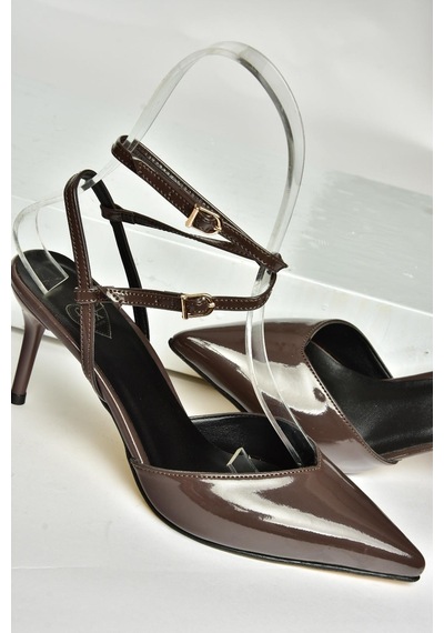 Fox Shoes U654078108 Kahverengi Rugan İnce Topuklu Kadın Ayakkabı Kahverengi