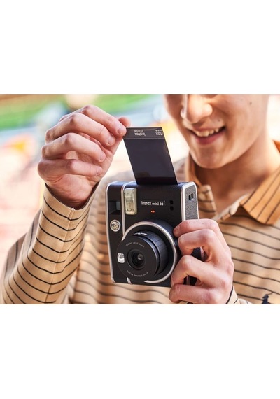 Fujifilm İnstax Mini 40 Şipşak Fotoğraf Makinesi (Distribütör Garantili)
