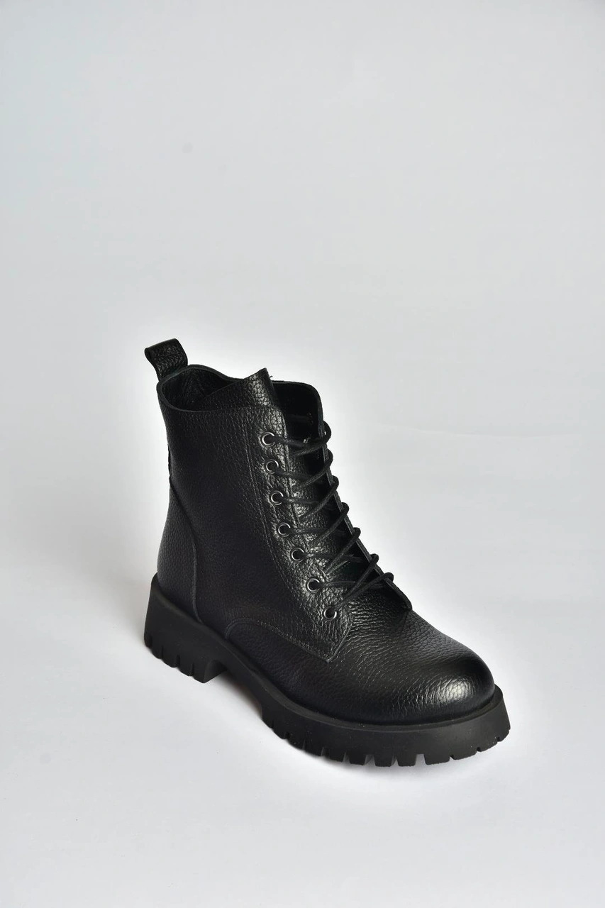 Fox Shoes V555700703 Siyah Hakiki Deri Bağcıklı Kadın Bot Siyah-hakiki Deri