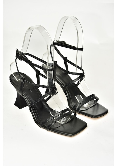Fox Shoes S997441009 Siyah Kalın Topuklu Kadın Ayakkabı Siyah