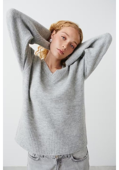 Madmext Gri V Yaka Oversize Kadın Triko Kazak Mg2149-gri Gri
