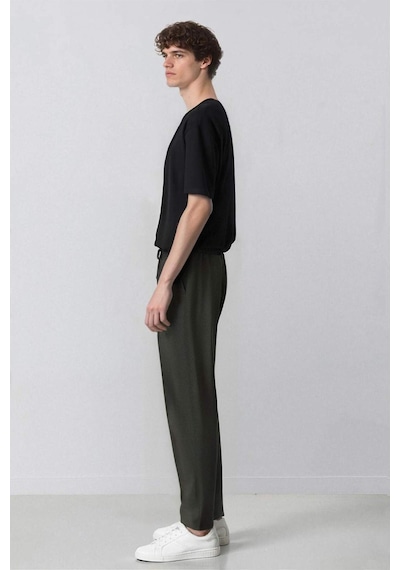 DeFacto Kışlık Jogger Pantolon Beli Bağcıklı Cepli Düz Paça D8641AX24AUKH244 Haki DeFacto Kışlık Jogger Pantolon Beli Bağcıklı Cepli Düz Paça D8641AX24AUKH244 Haki