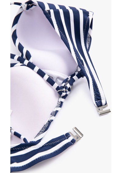 Koton Straplez Bikini Üstü Dokulu Çıkarılabilir Askılı Lacivert Çizgili 3sak10010mm 3SAK10010MM01M Lacivert Koton Straplez Bikini Üstü Dokulu Çıkarılabilir Askılı Lacivert Çizgili 3sak10010mm 3SAK10010MM01M Lacivert