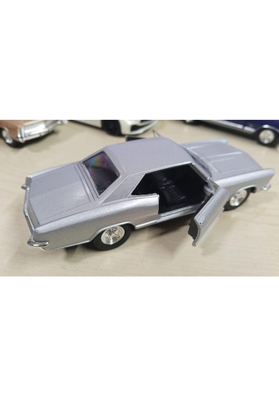 Oyuncak Metal Model Araba 1/36 Çek Bırak 1965 Buick Riviera Silver Gümüş