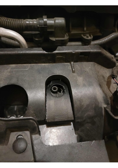 Ford Fiesta Radyatör Destek Braketi