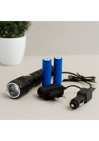 Zoomlu Cob Led Şarjlı Metal El Feneri 3000 Lümen 17 Cm