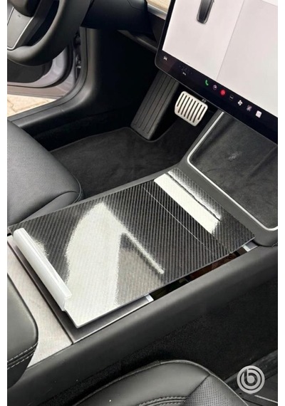 Tesla Tesla Model Y Juniper Orta Konsol Düzenleyici Organizer Ayırıcı