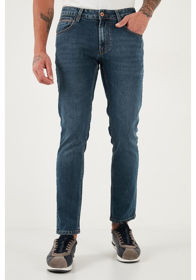 Buratti Pamuklu Regular Fit Normal Bel Boru Paça Jeans Erkek Kot Pantolon 2211C36Parma Mavi Buratti Pamuklu Regular Fit Normal Bel Boru Paça Jeans Erkek Kot Pantolon 2211C36Parma Mavi
