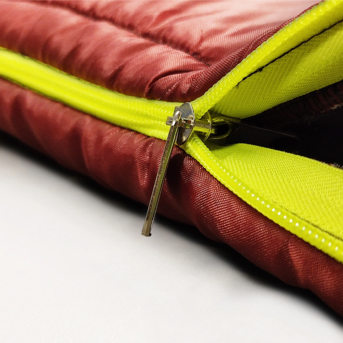 Termo Polyester Elyaf Dolgulu Uyku Tulumu-extra Koruma-koyu Kırmızı Çok Renkli