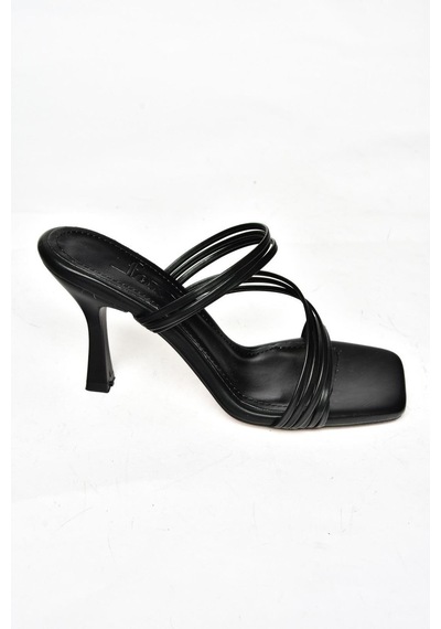 Fox Shoes S590033709 Siyah İnce Topuklu Kadın Terlik Siyah