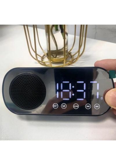 Akıllı Çalar Saat Fm Radyo Bt Modu Çift Alarm Şarj Edilebilir Pil Ve Parlaklık Ayarlı Tasarım Pembe
