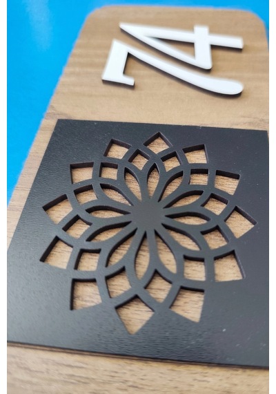 Lazer Kesim Kişiye Özel Geometrik Desenli Ahşap Daire Kapı Numarası - Tesbih Ahşap