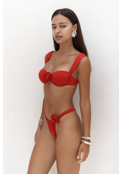 Mai Collection Mai Studios Co. Larasis Çiçek Detaylı Gloplu Kırmızı Bikini Üstü Kırmızı