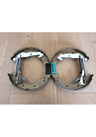 Bmw E30 Arka Fren Balatası Ve Cırcır Set Ful Jurid
