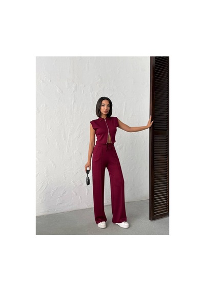 Meecy Kadın Polo Yaka Fermuarlı Crop Yelek Ve Geniş Paça Çimalı Pantolon İkili Takım Bordo Bordo Meecy Kadın Polo Yaka Fermuarlı Crop Yelek Ve Geniş Paça Çimalı Pantolon İkili Takım Bordo Bordo