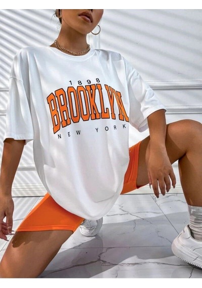 Flood Of Style Kadın Turuncu Baskılı 1898 Brooklyn New York Beyaz Oversize Bisiklet Yaka T-shirt