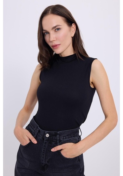 Tudors Kadın Standart Fit Normal Kesim Sıfır Kol Yarım Balıkçı Yaka Siyah Bluz-35335 Siyah