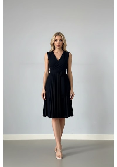 Defymoda Kadın Plise Detaylı Kuşaklı Modern Elbise Siyah