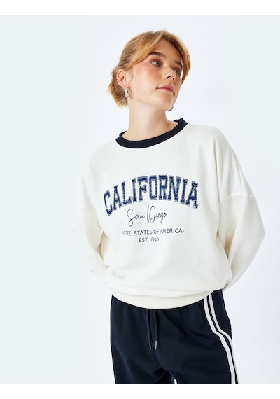 Koton Bisiklet Yaka Uzun Kollu Baskılı Oversize Sweatshirt Beyaz 5sak10219ek Beyaz