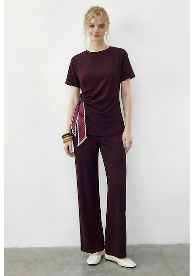 Shade Kadın Fularlı Bağlama Detaylı T-shirt Yüksek Bel Pantolon Alt-üst Takım 7630 60286041 - Bordo Shade Kadın Fularlı Bağlama Detaylı T-shirt Yüksek Bel Pantolon Alt-üst Takım 7630 60286041 - Bordo